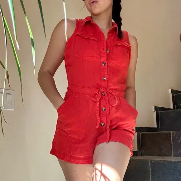 Nicole Miller New York Red Button-Front Romper – Size 2 - Picture 2 of 7